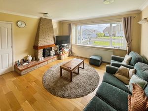 Lounge- click for photo gallery